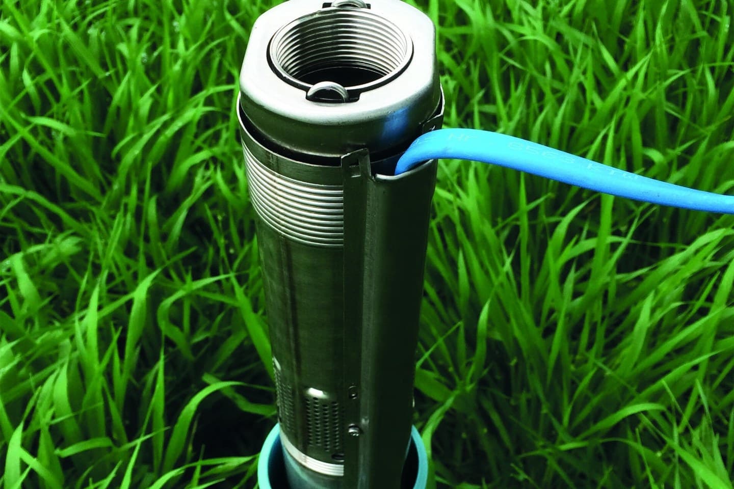 Electrobomba sumergible de acero inoxidable para columna de pozo profundo acoplada a l?nea de alimentaci?n sumergible AD8.
