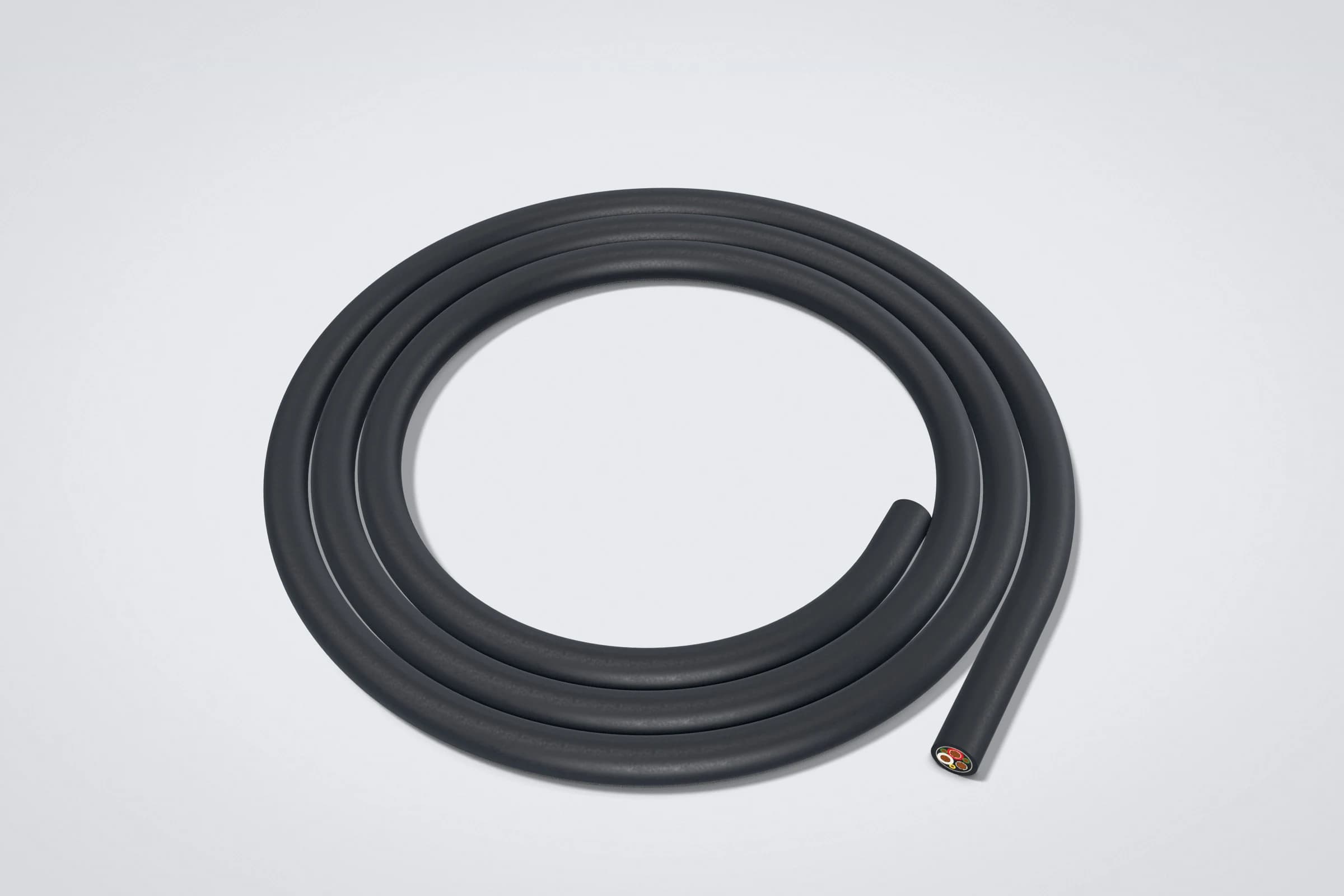 Cable minero portátil Type G-GC 2000V enrollado demostrando alta flexibilidad mecánica de su cubierta termoestable a -40°C