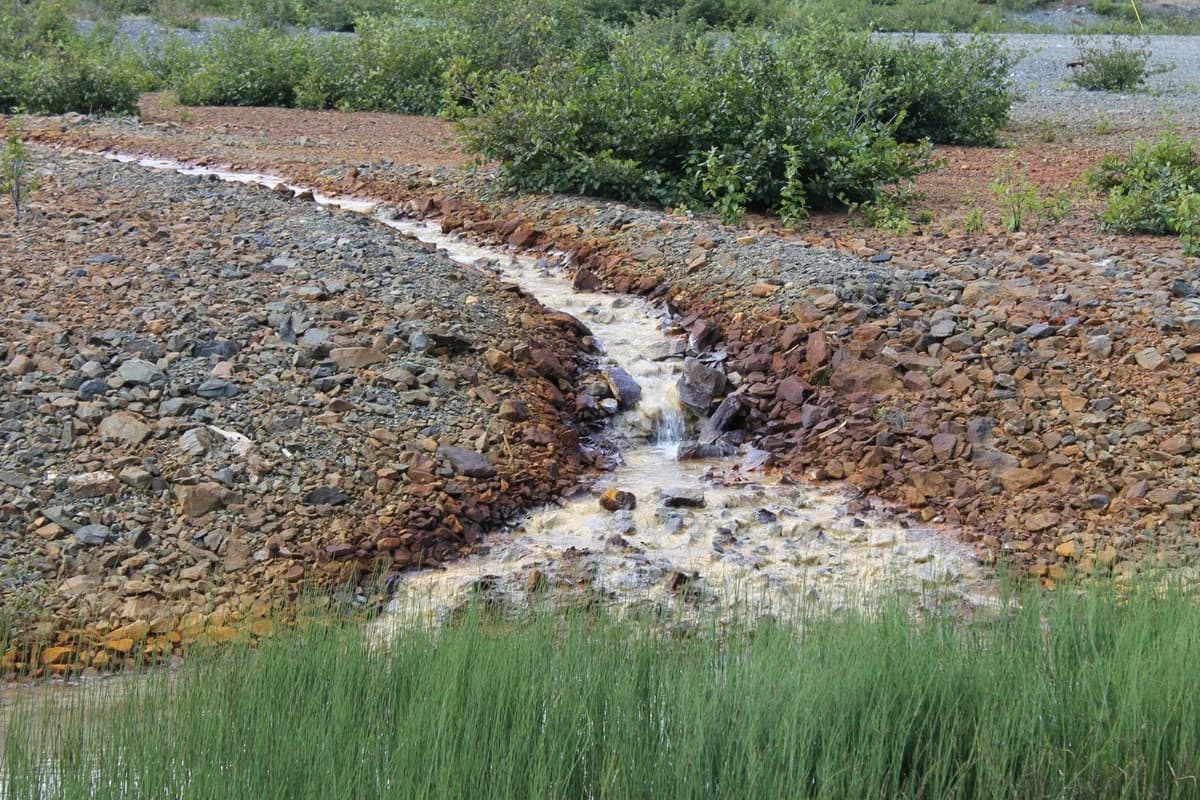 Tren de bombas centrífugas horizontales de lodos y relaves de alta potencia en planta concentradora de mineral