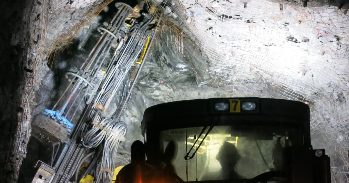 Cables para Equipos de Desarrollo de Rampas Mineras: Distribución Móvil, Jumbos y Desagüe